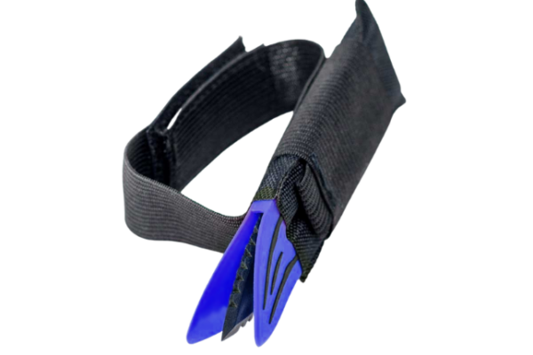 self defense knife in blue